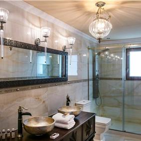 8 bedroom luxury villa with pool near Koutsounari, sleeps 16